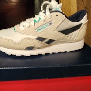 Reebok Womens 7 Nylon Classic